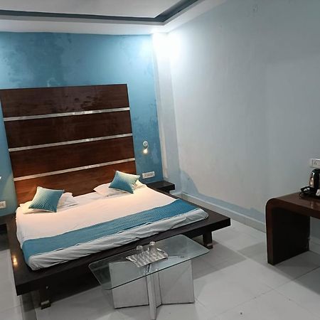 Hotel Krishna Residency Mahoba Exteriör bild